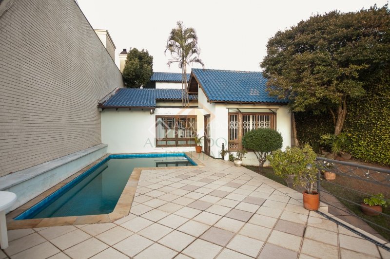 Casa Alto Padrão - Venda - Tres Figueiras - Porto Alegre - RS